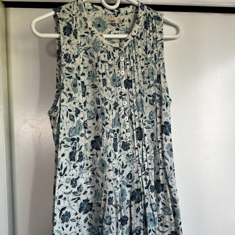 Women's Faherty Isha Dress in size S
